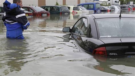 Lyon : un mois et demi de pluie tombé en moins de deux heures, la ville.